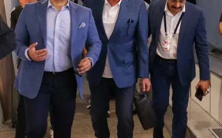 سفير مصر في تونس يرحب ببعثة فريق الأهلي ويهنئهم على رحلتهم