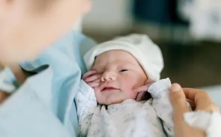 “تحذيرات قوية: الولادة القيصرية لأسباب غير طبية قد تُهدد صحة الطفل!”