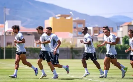 تدريبات خفيفة للاعبي الأهلي في فندق الإقامة لتعزيز اللياقة البدنية