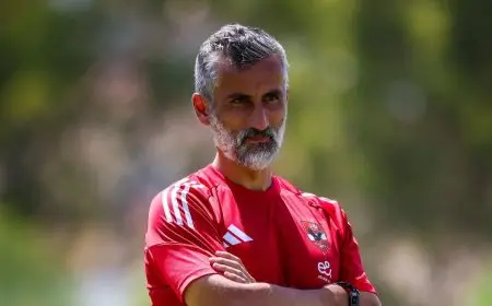 ريبيرو يُنظِّم محاضرة ملهمة للاعبي الأهلي استعداداً لمواجهة الملعب التونسي