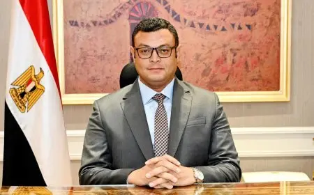 وزير الإسكان يعلن دفع عجلة مشروعات البنية الأساسية وتطوير المرافق في مدينة السويس الجديدة