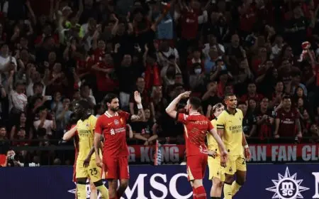 صلاح يتألق في مباراة ودية: ميلان يُهزم ليفربول برباعية مثيرة في هونج كونج!