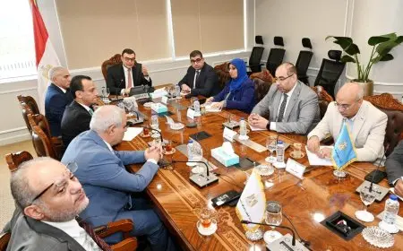 وزير الإسكان يراجع تطورات شراكة ومبيعات شركة توريك لتعزيز قطاع الإسكان