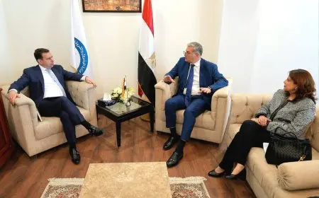 “وزير البترول يناقش مع وفد شل العالمية استراتيجيات توسع إنتاج الغاز وتكامل الطاقة مع قبرص”