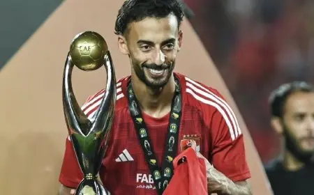 أحمد عبد القادر يؤكد استمراره مع الأهلي: كل الاحترام للنادي وللمشجعين حتى إشعار آخر!