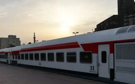 إقالة سائق قطار ومساعده بعد دخول محطة مصر بسرعة مفرطة واصطدامهما بالرصيف