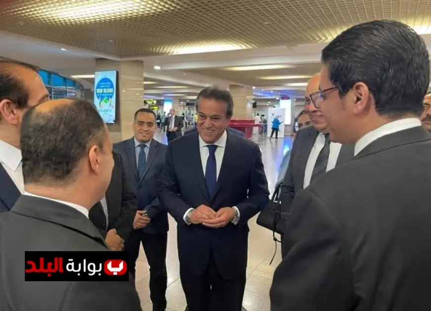 نائب رئيس الوزراء ووزير الطيران يزوران عيادات الحجر الصحي بمطار القاهرة الدولي لتعزيز إجراءات السلامة الصحية