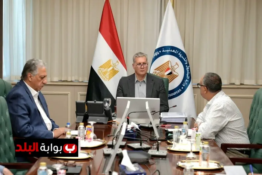 وزير البترول يتفقد تطورات جهود إنقاذ المفقودين بحادث البارجة البحرية