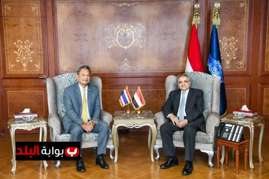 رئيس هيئة قناة السويس يستعرض أفق التعاون البحري مع سفير تايلاند لتعزيز الخدمات البحرية