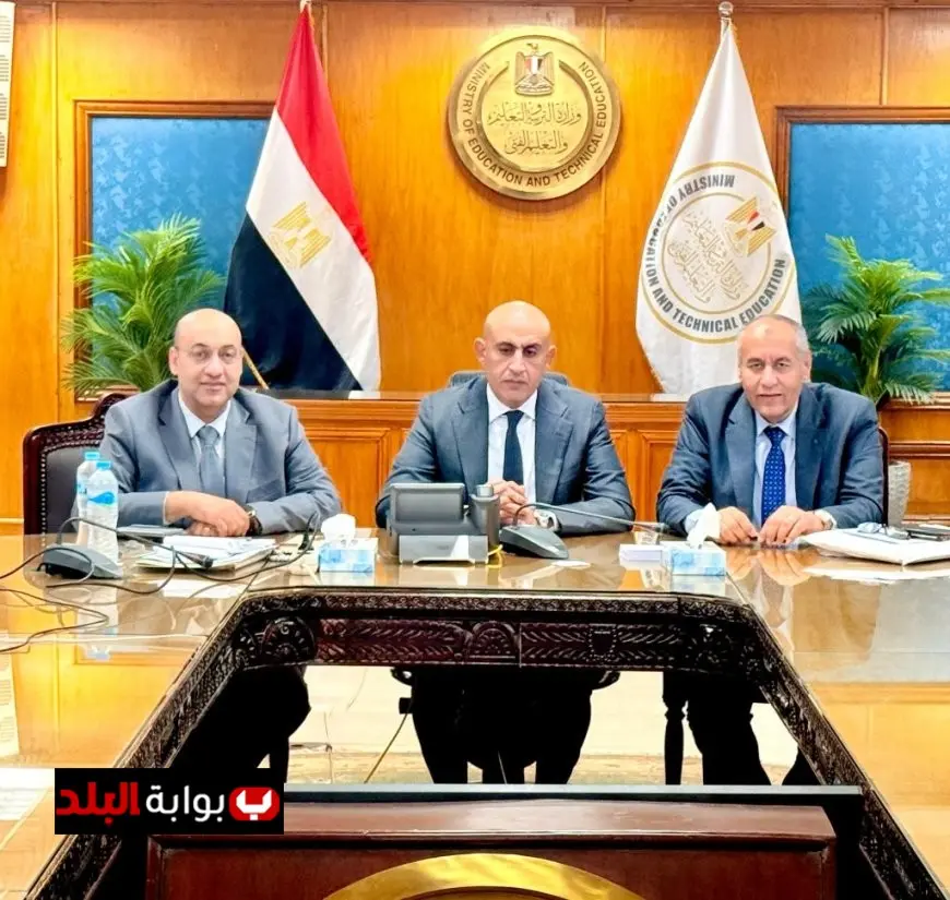 وزير التعليم يؤكد على أهمية مراقبة الكاميرات وتوزيع كتيبات المفاهيم في امتحانات الثانوية العامة لتعزيز الشفافية والعدالة