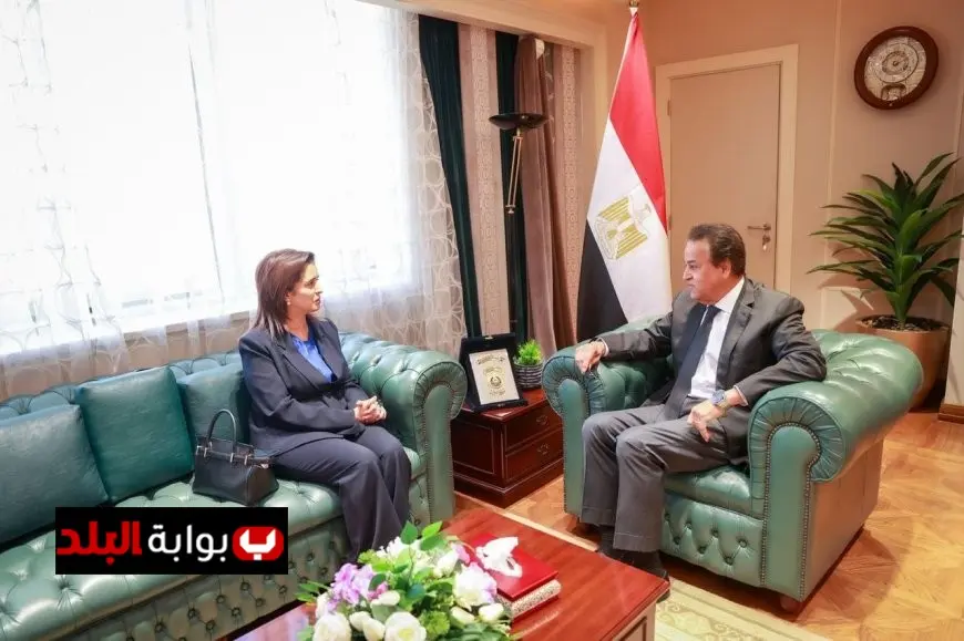 نائب رئيس الوزراء يتباحث مع المدير الإقليمي لمنظمة الصحة العالمية لتعزيز سبل التعاون الطبي في المنطقة