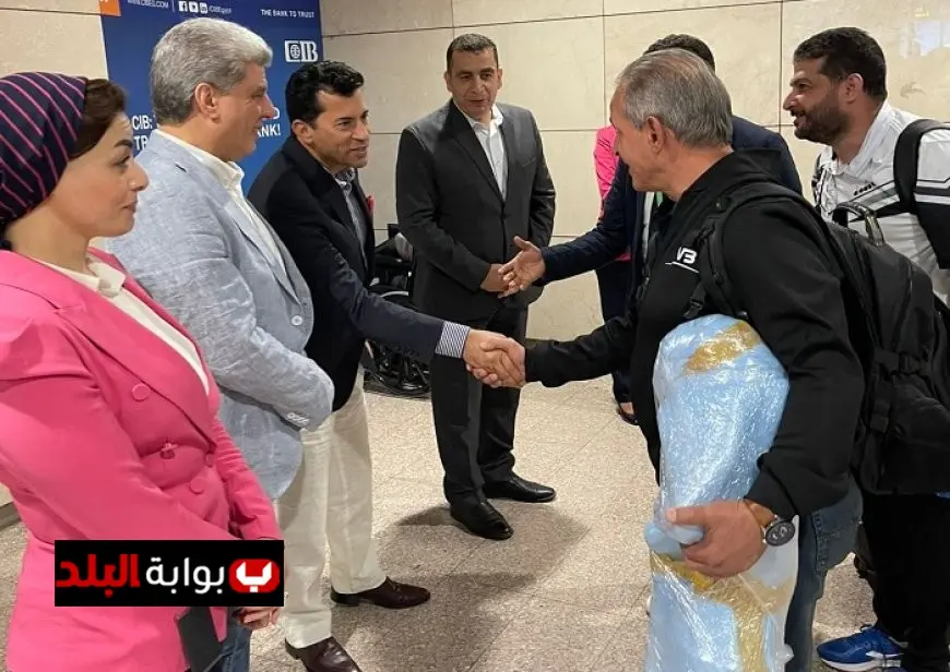 “وزير الرياضة يحتفل بأبطال منتخب الكرة الطائرة البارالمبي بعد فوزهم ببطولة إفريقيا!”