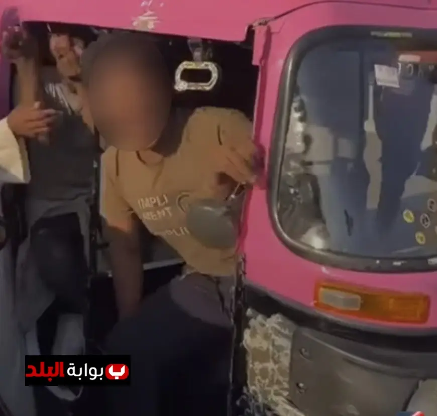 شاهد: تفاصيل مذهلة لسقوط سائق التوكتوك بعد فيديو “الأوتوستراد” الشهير ل”شهاب” من الجمعية!