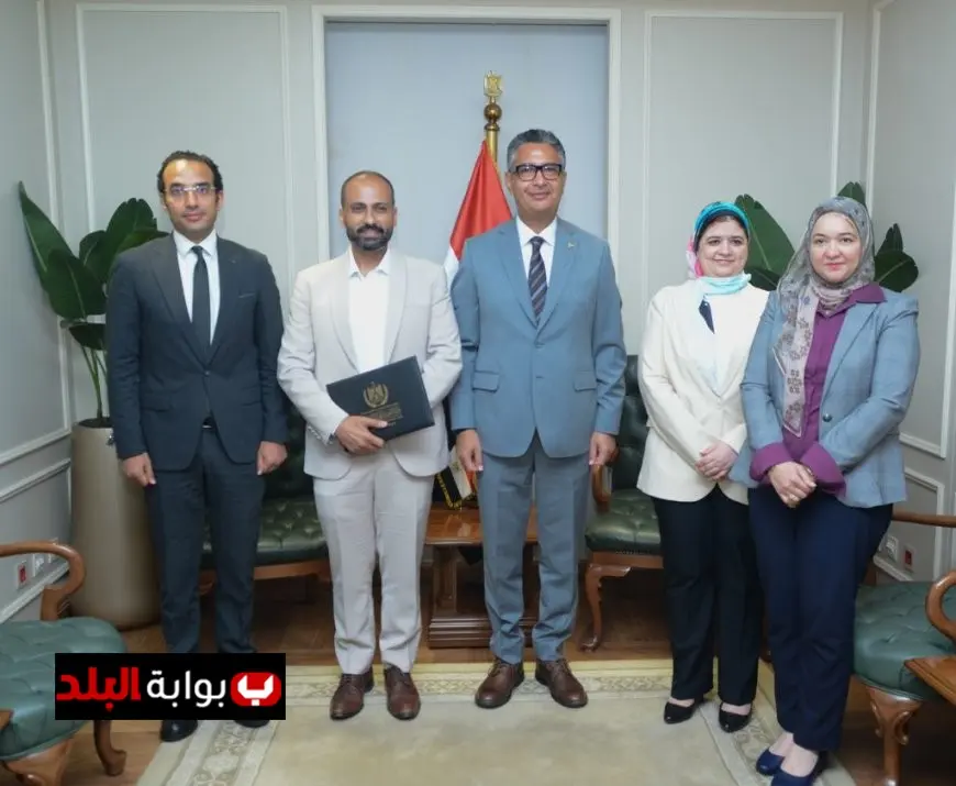وزير التموين يكرم مبتكر أفضل فكرة لتتبع السلع الغذائية من خلال “منصة حوار”