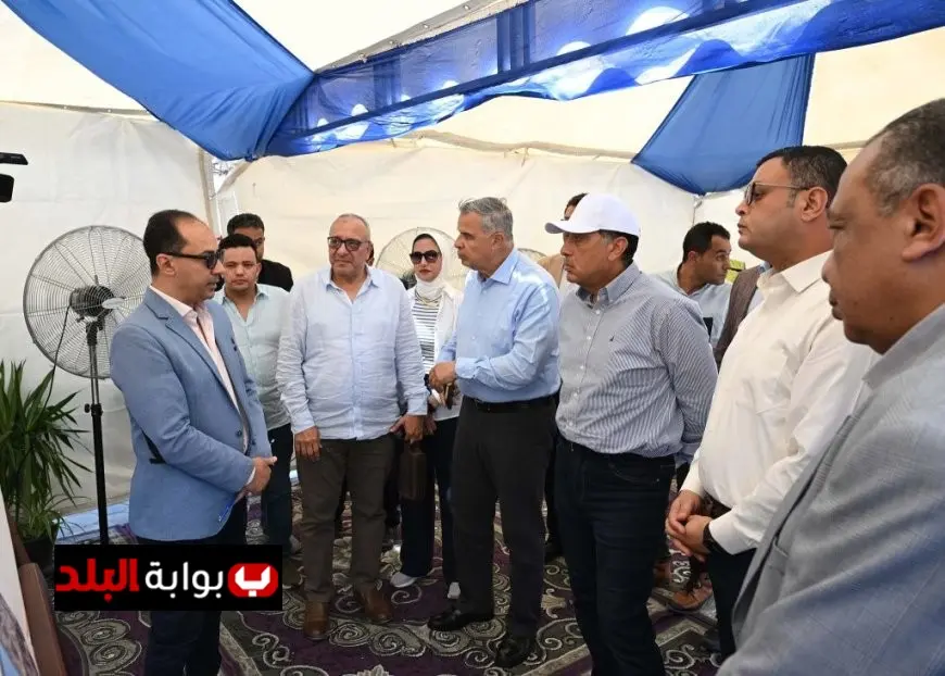 رئيس الوزراء يقوم بجولة تفقدية لتطوير واجهات العقارات على كورنيش الإسكندرية لتحسين معالم المدينة