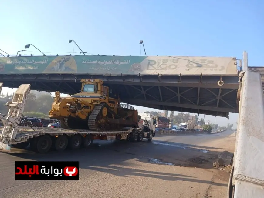 نفى المركز الإعلامي للطرق والكباري ما تردد عن انهيار أحد كباري المشاة على طريق بنها القاهرة الزراعي