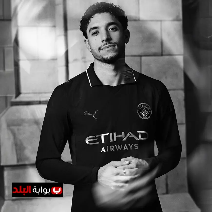 مانشستر سيتي يكشف النقاب عن قميصه الثاني للموسم الجديد مع ظهور مذهل لعمر مرموش!