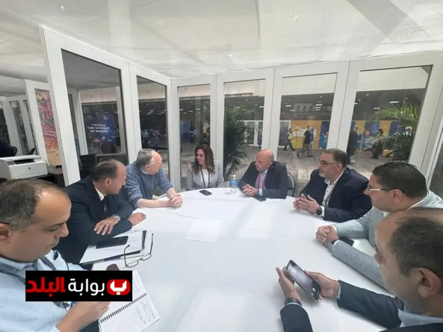 وزيرة التنمية المحلية تستعرض فرص التعاون المشترك مع شركة «إزري» العالمية لتعزيز التنمية المستدامة