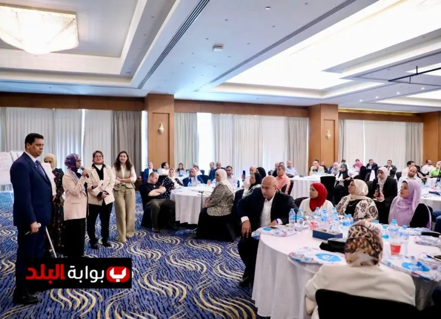 “وزير التعليم يكشف عن كتيبات جديدة للتدريبات والتقييمات تُطبق في العام الدراسي المقبل”
