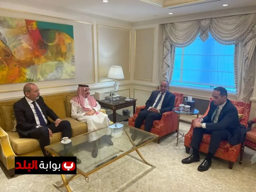 اجتماع هام في نيويورك: وزير الخارجية والهجرة يلتقي بنظرائه من قطر والأردن والسعودية لتعزيز التعاون العربي