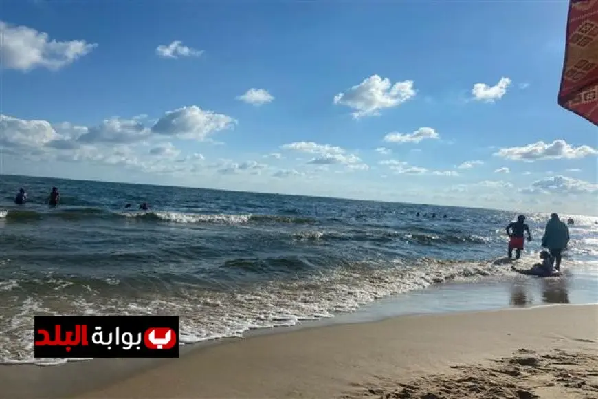رحلات اليوم الواحد تزدهر في جمصة مع تنظيم يومي لحملات النظافة والإنقاذ
