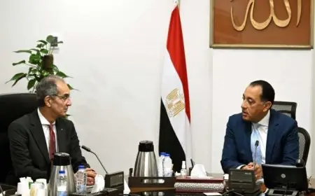 رئيس الوزراء يجتمع بوزير الاتصالات لمناقشة ملفات هامة تهم الوزارة