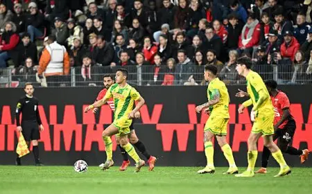 صراع مثير بين السعودية وفرنسا على هداف نانت: مصطفى محمد وسط إغراءات نيوم وطموحات نيس