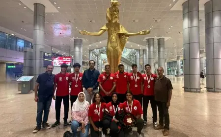 استقبال حار لبعثة التجديف المشاركة في دورة الألعاب الأفريقية للمدارس من الجماهير والمسؤولين