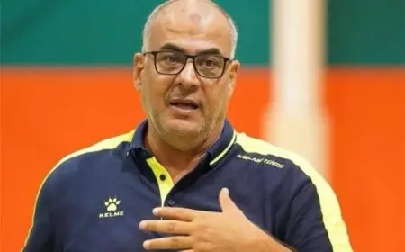 طارق محروس مدرب منتخب الناشئين يواجه أزمة صحية مفاجئة قبل انطلاق مونديال اليد