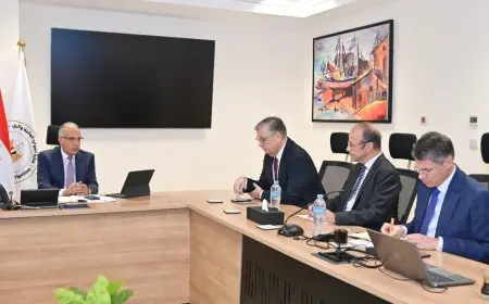 وزير الري والسفير الهولندي يناقشان فرص تعزيز التعاون في مجالات إدارة المياه