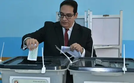 رئيس جامعة القاهرة يشارك في التصويت لانتخابات مجلس الشيوخ 2025