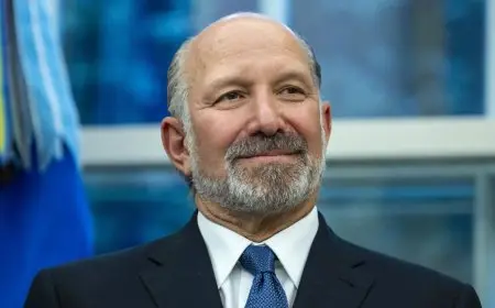 وزير التجارة الأمريكي يعلن إيرادات الرسوم الجمركية قد تصل إلى 50 مليار دولار شهريًا