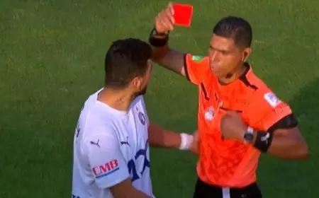 ترقبوا مباراة بيراميدز ووادي دجلة وليد الكارتي يسجل أول حالة طرد في الدوري المصري للموسم الجديد