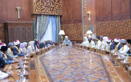 شيخ الأزهر يوجه رسالة إلى طلاب مدرسة الإمام الطيب أنتم كأحفادي ومكتبي مفتوح لكم دائمًا