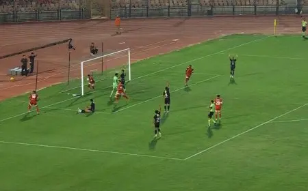 الأهلي يبدأ رحلة الدوري بالتعادل مع مودرن سبورت في مباراة مثيرة