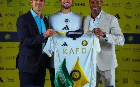 النصر يتعاقد مع إينيجو مارتينيز من برشلونة حتى عام 2026