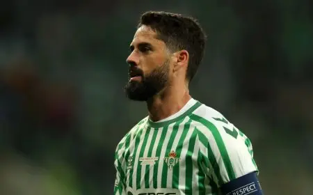 إصابة خطيرة تبعد إيسكو عن ريال بيتيس لمدة ثلاثة أشهر