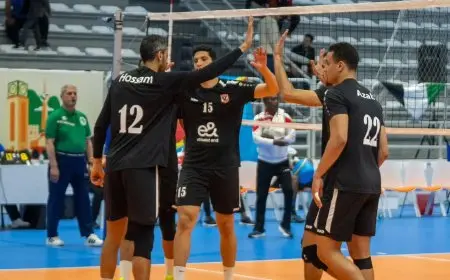 رجال طائرة الأهلي يتصدرون المجموعة الأولى في بطولة دوري المرتبط