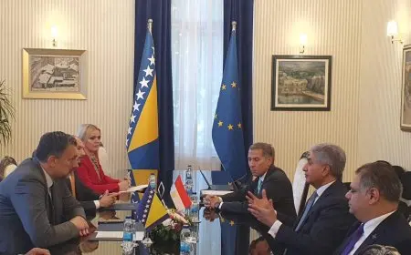 وزير السياحة يبدأ زيارته الرسمية للبوسنة والهرسك بلقاء مع وزير الخارجية لتعزيز التعاون السياحي