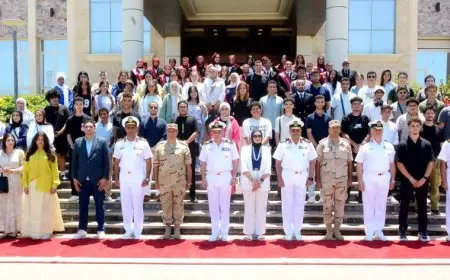 القوات المسلحة تستضيف شباب المصريين في الخارج لزيارة قيادتي البحرية والصاعقة
