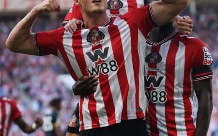 سندرلاند يحقق بداية قوية في الدوري الإنجليزي بفوز مثير على وست هام