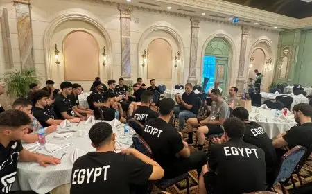 تحفيز خالد فتحي لمنتخب ناشئي اليد قبل مباراة أيسلندا في المونديال