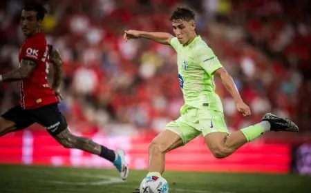 برشلونة يبدأ مشواره في الحفاظ على لقب الدوري الإسباني بفوز ساحق على مايوركا بثلاثة أهداف