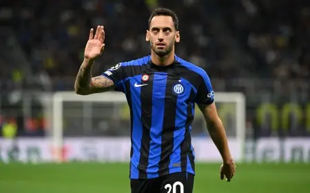 رئيس إنتر ميلان يؤكد بقاء أوسيليو وتشالهان أوغلو وعدم انتقالهما إلى الدوري السعودي