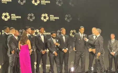 محمد صلاح يفوز بجائزة PFA Awards لأفضل لاعب في إنجلترا للمرة الثالثة في تاريخ كرة القدم