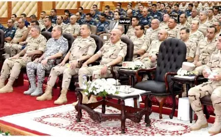 وزير الدفاع يجتمع بمقاتلي المنطقة الشمالية العسكرية لتعزيز القدرات الدفاعية