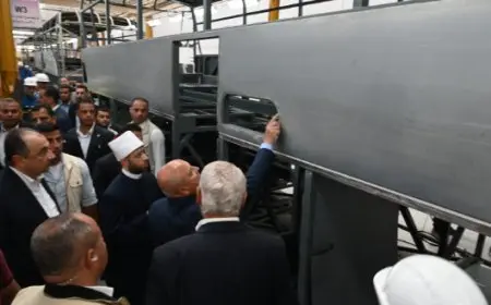 الحكومة تقوم بزيارة ميدانية لمصانع شركة النصر لصناعة السيارات في حلوان لتحسين الإنتاج وجودة الصناعة