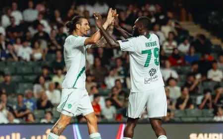 الأهلي يسحق القادسية برباعية في الشوط الأول ويتأهل لنهائي السوبر السعودي