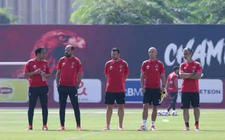 ريبيرو يجتمع مع لاعبي الأهلي لمناقشة التحديات بعد تصدر الزمالك لترتيب الدوري