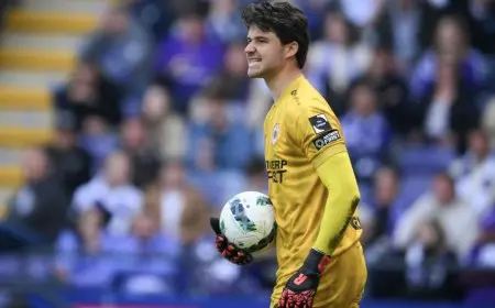 مانشستر يونايتد يقترب من التعاقد مع الحارس البلجيكي سين لامينز لتعزيز صفوف الفريق